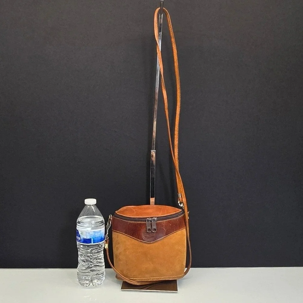 Vintage GH Bass Leather Crossbody Bucket Bag British Tan Canteen Field Heritage